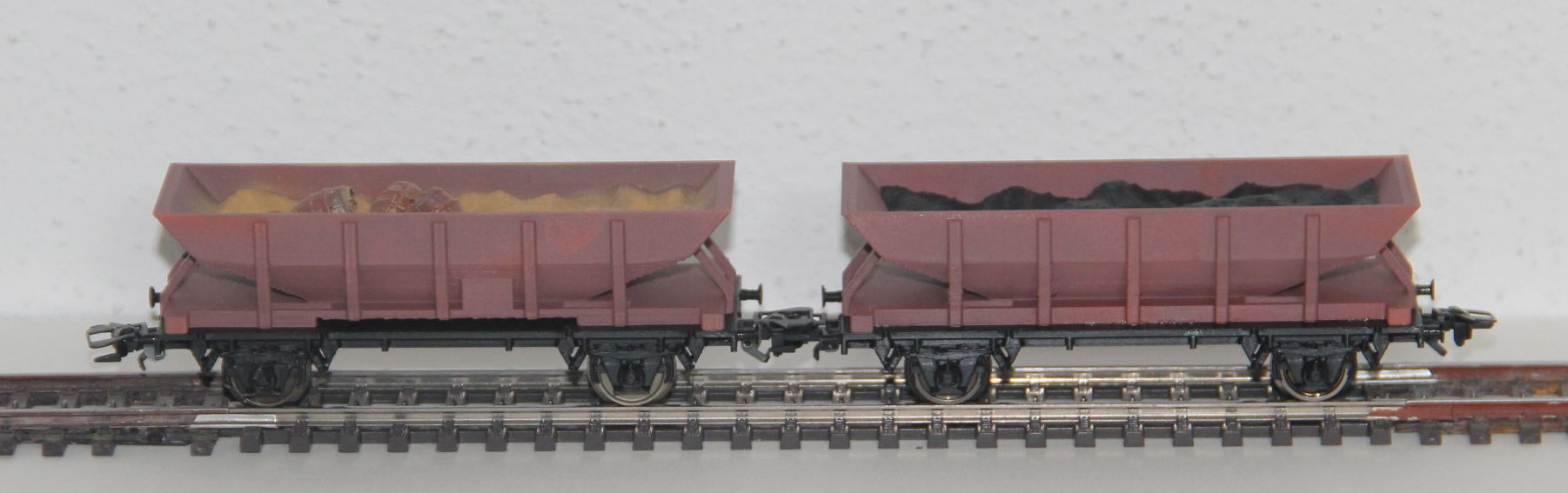 H0 Güterwagen mit Sand‑ und Kohleladung